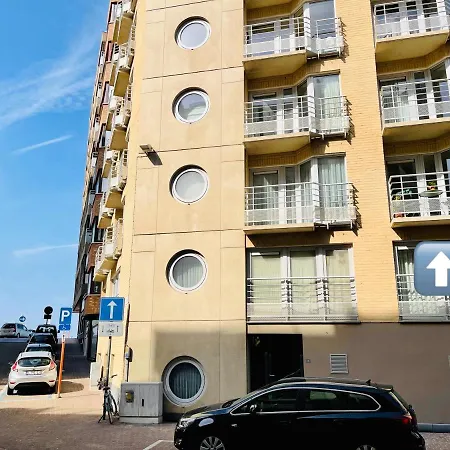 Be At Sea In All-in Luxury , Outdoor Pool, Side Seaview