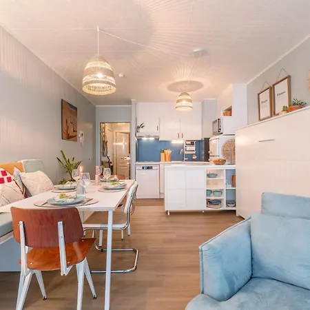 Apartment Be At Sea In All-in Luxury , Outdoor Pool, Side Seaview